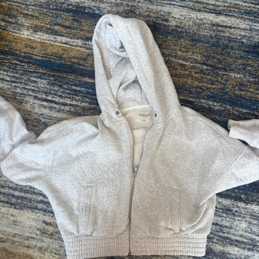 Half zip sweatshirt